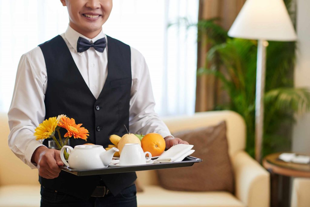 Handling a Guest Complaint With Composure and Customer-Friendly Language